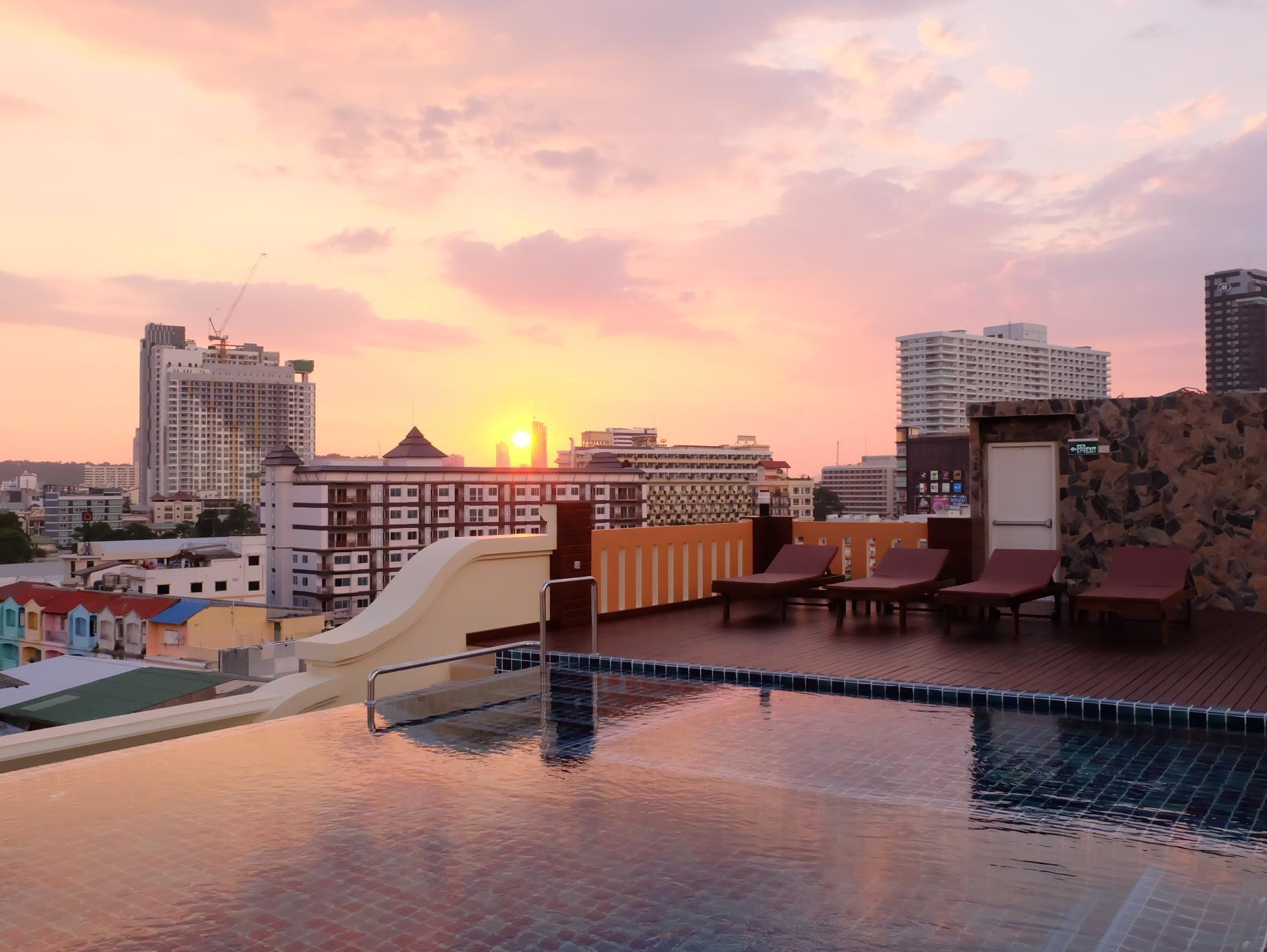 D Hotel Pattaya Ngoại thất bức ảnh