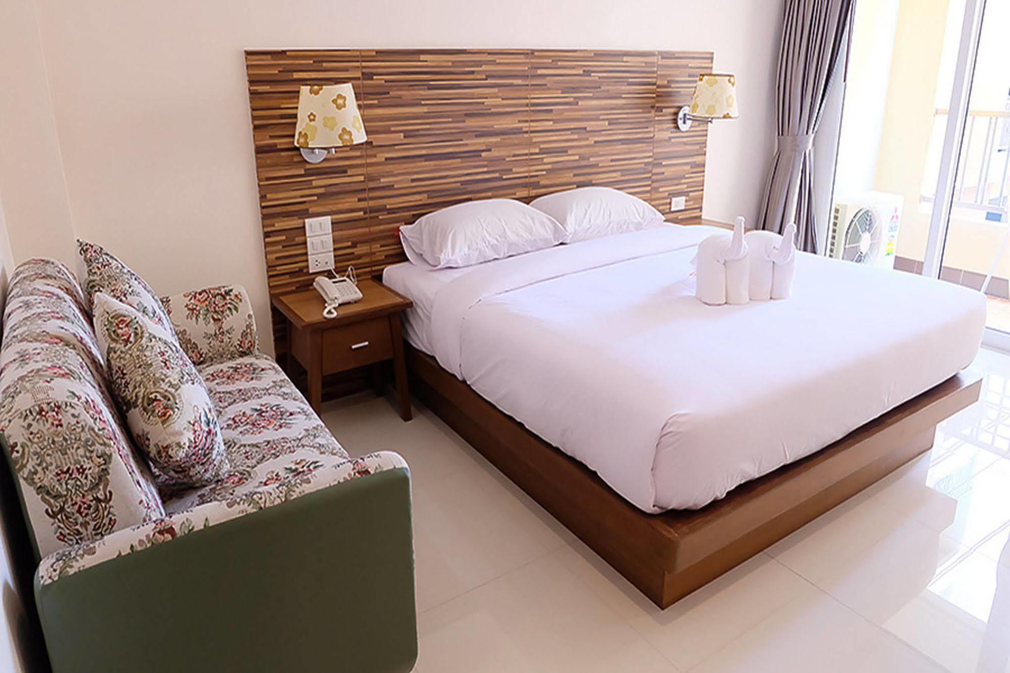 D Hotel Pattaya Ngoại thất bức ảnh