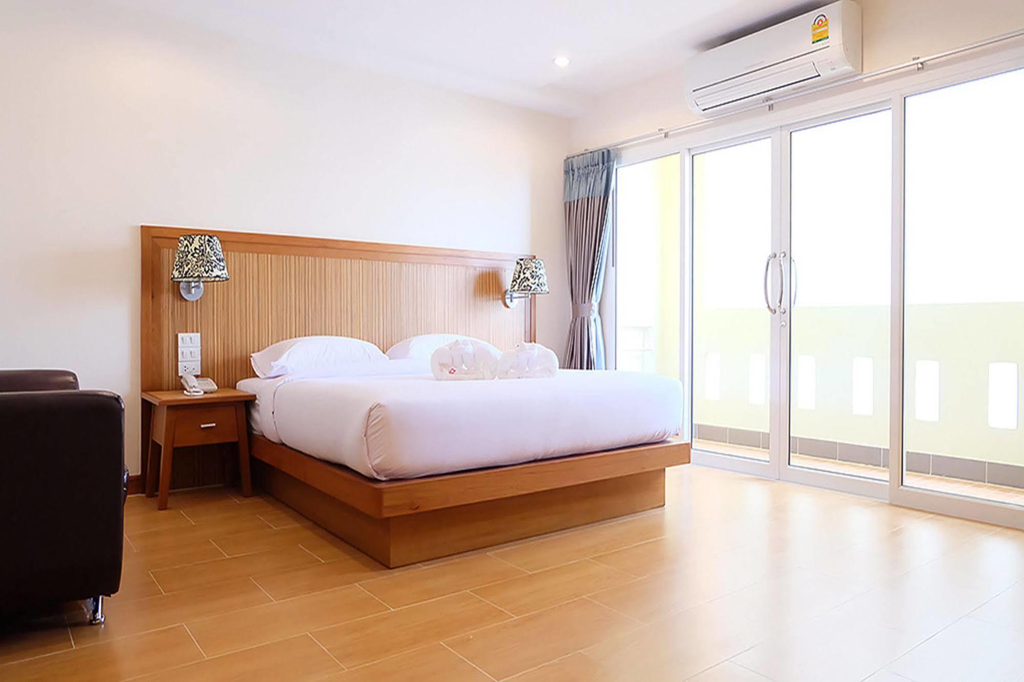 D Hotel Pattaya Ngoại thất bức ảnh