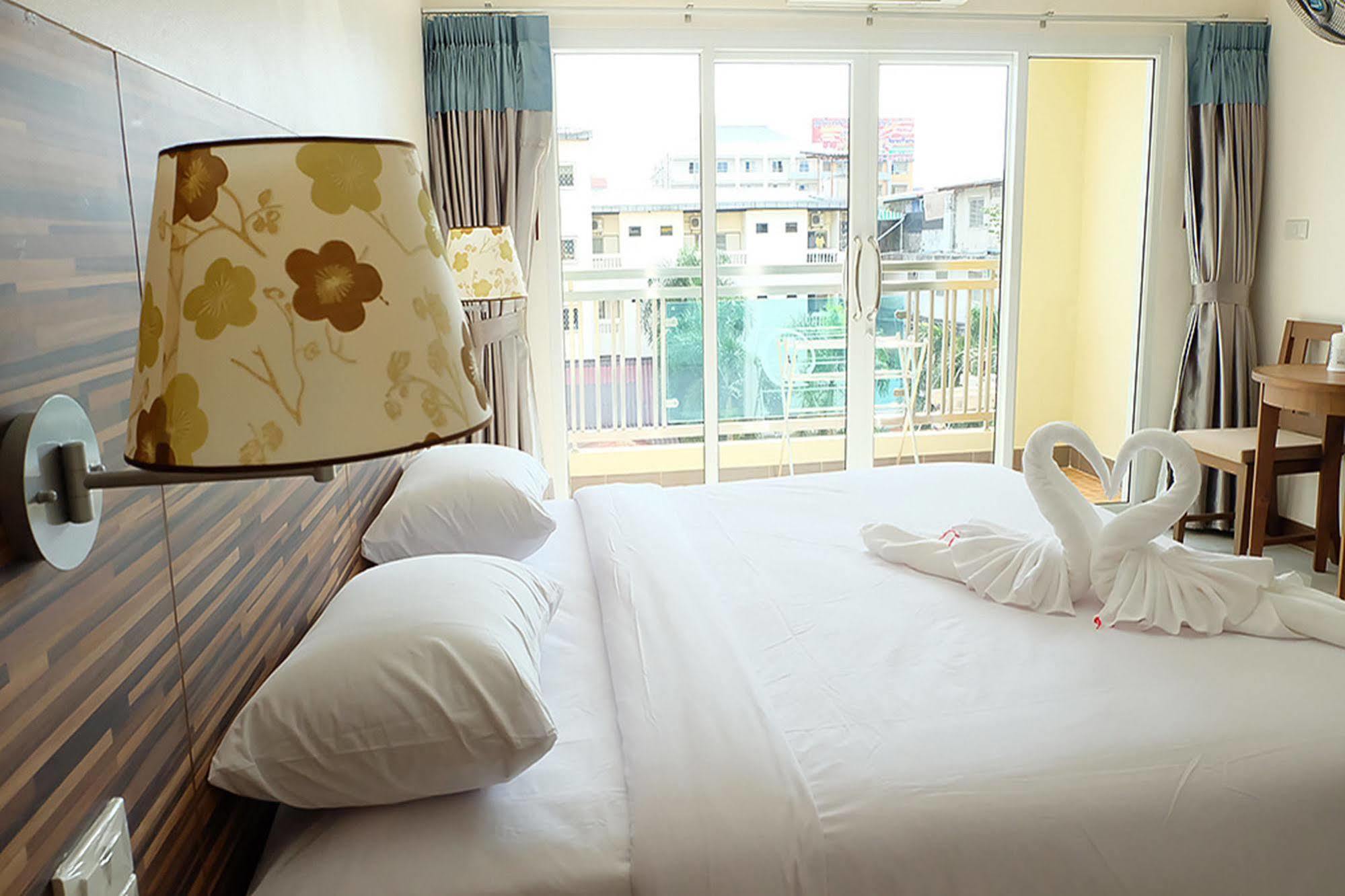 D Hotel Pattaya Ngoại thất bức ảnh