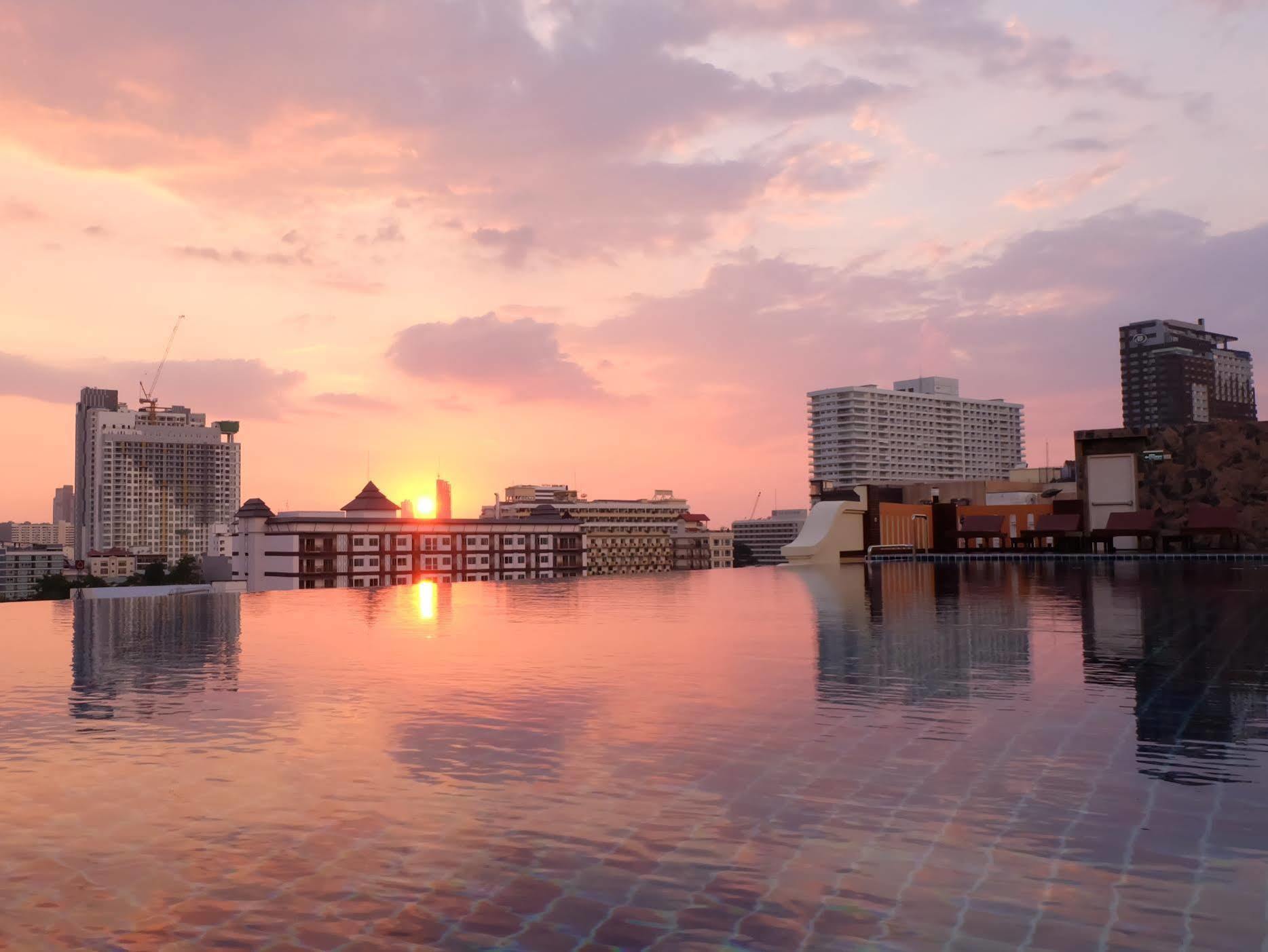 D Hotel Pattaya Ngoại thất bức ảnh